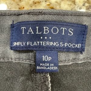 PRICE DROP!!  TALBOTS Simply flattering 5 pocket jegging Size 10P-Medium GRAY